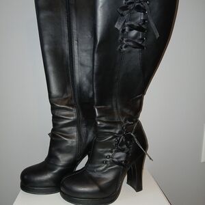 Elegant Black Knee-High Boots